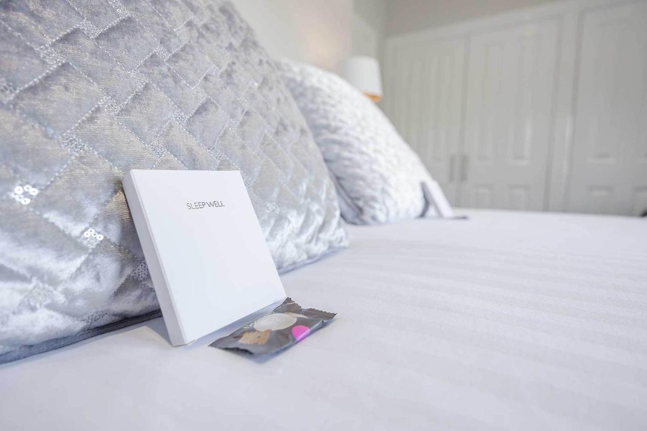 Carmel Apartments Falkirk Phòng bức ảnh